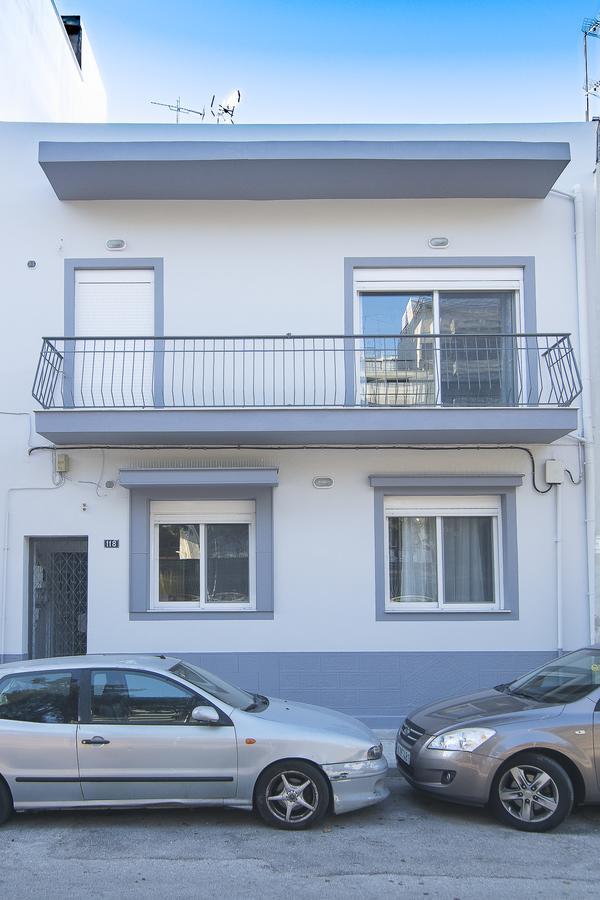 Downtown Rare And Modern Two Storey Building Ateny Zewnętrze zdjęcie